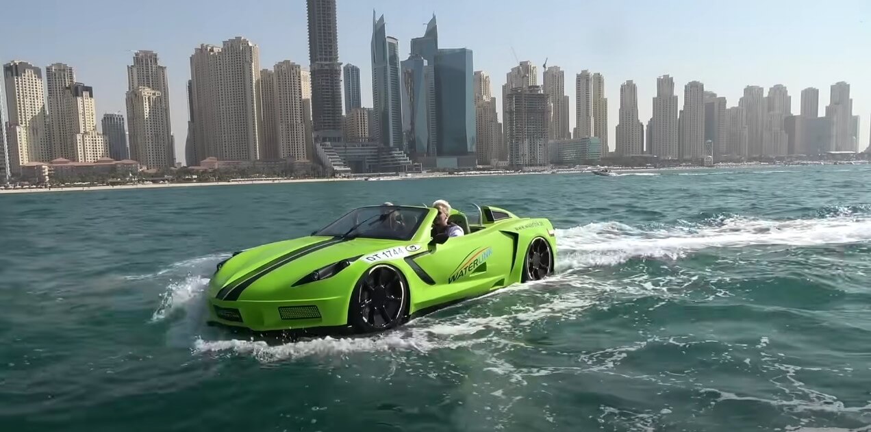 this-aqua-corvette-is-part-jet-ski-part-boat-and-all-about-fun-183365_1