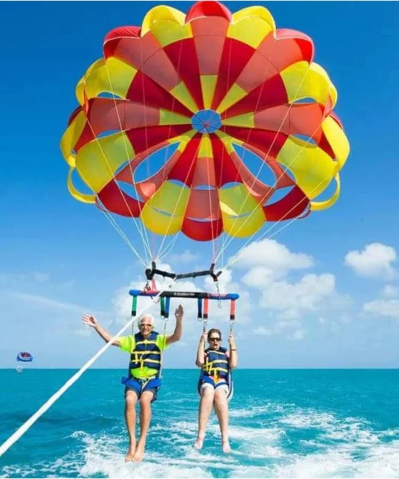 Dubai Parasailing